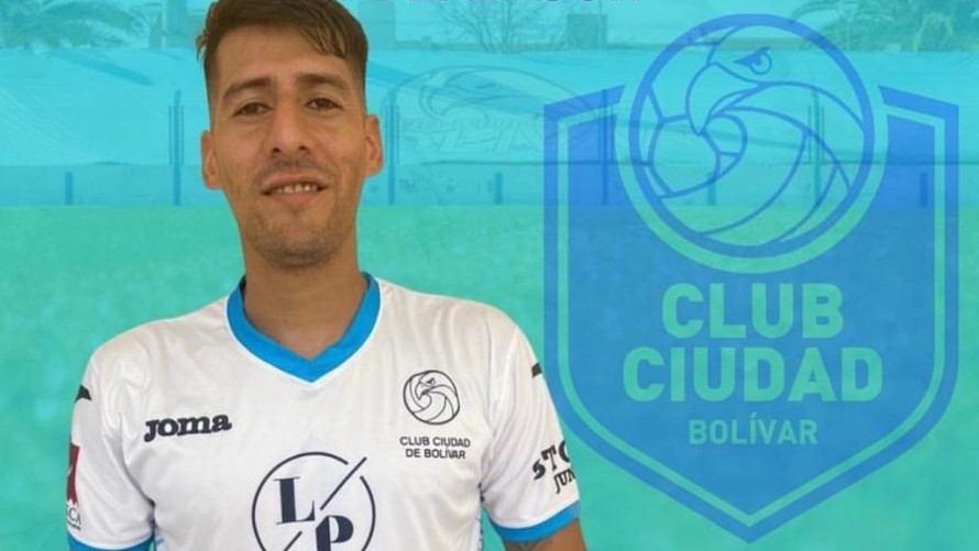 César More llegó a Club Ciudad para reforzar la defensa