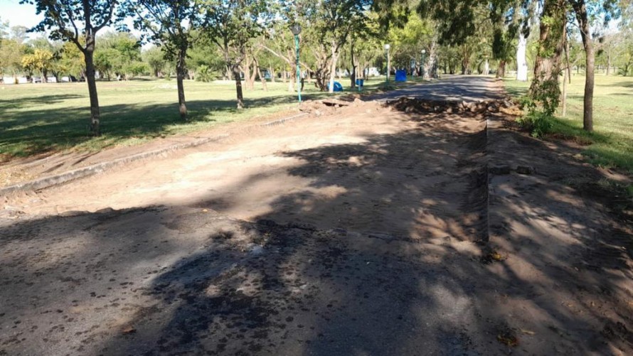 Se inició la segunda etapa de la repavimentación del parque “Las Acollaradas”