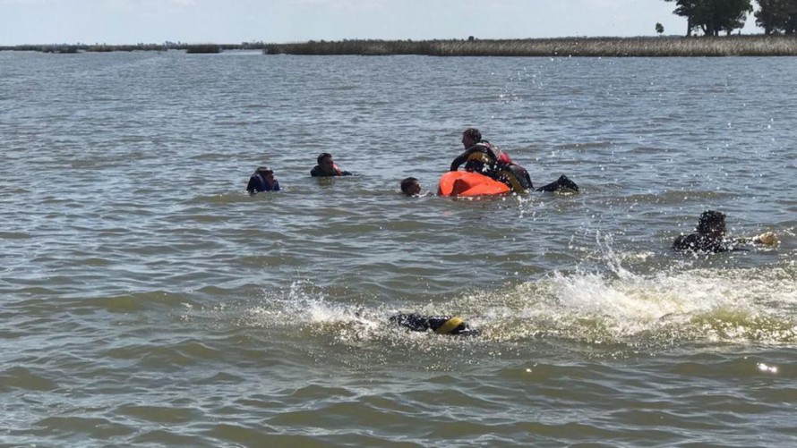 Bomberos de Bolívar y la zona realizaron prácticas de rescate acuático