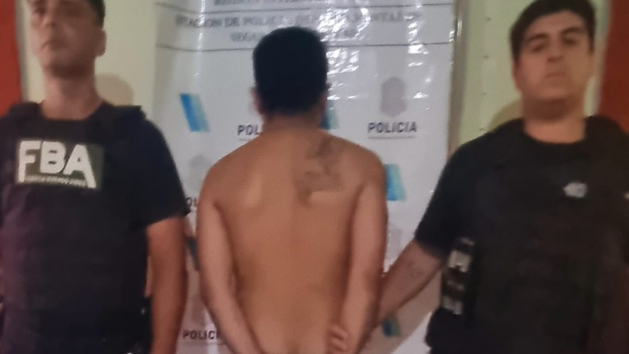 El joven que mantuvo secuestrada a su novia fue trasladado a Tapalqué