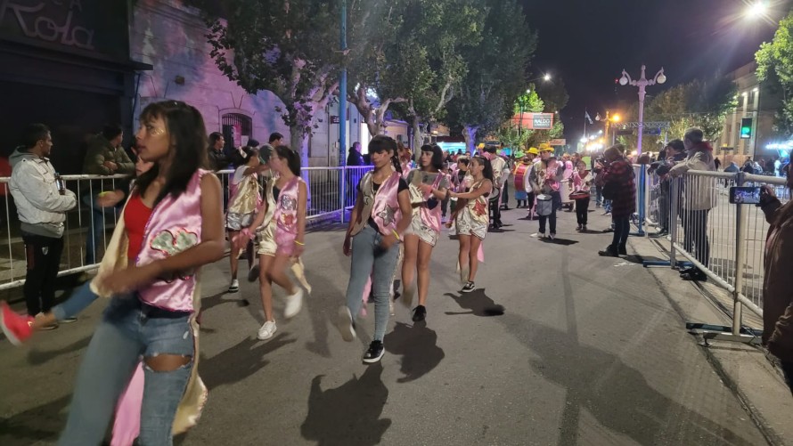 Música, baile y color en la primera noche del Carnaval 2023