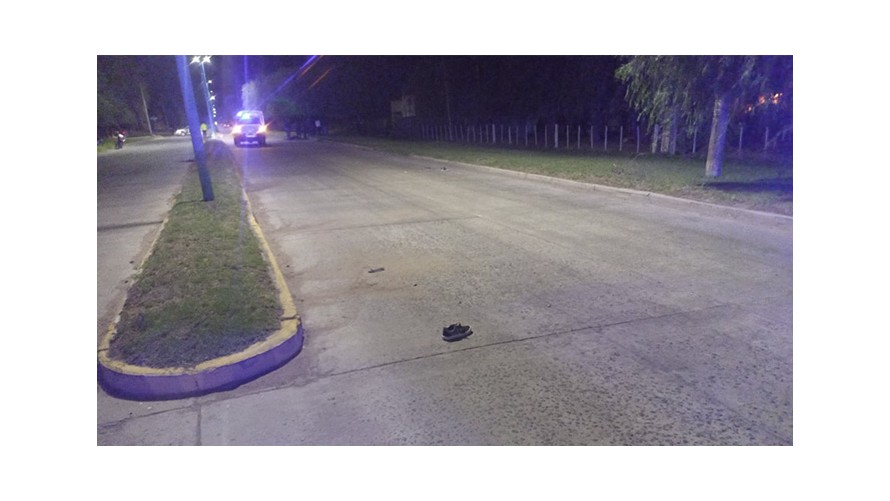 Un joven falleció tras caerse de su moto en la Av. Mariano Unzué