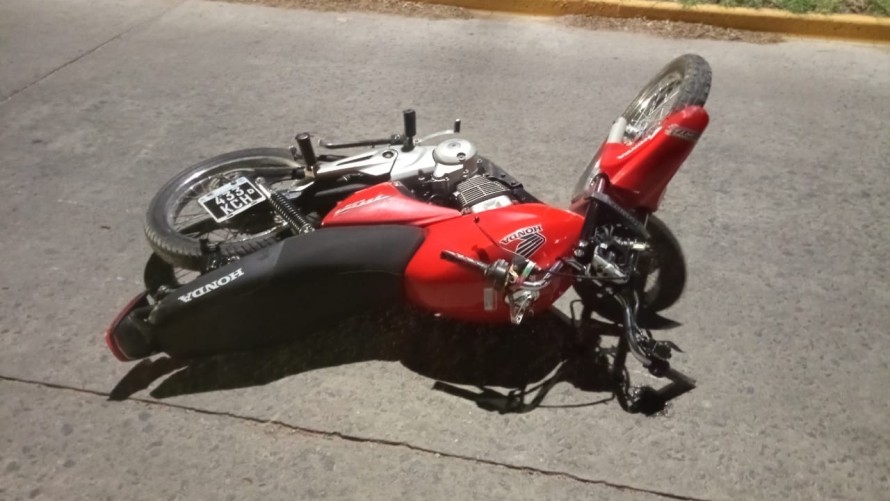 Un joven falleció tras caerse de su moto en la Av. Mariano Unzué