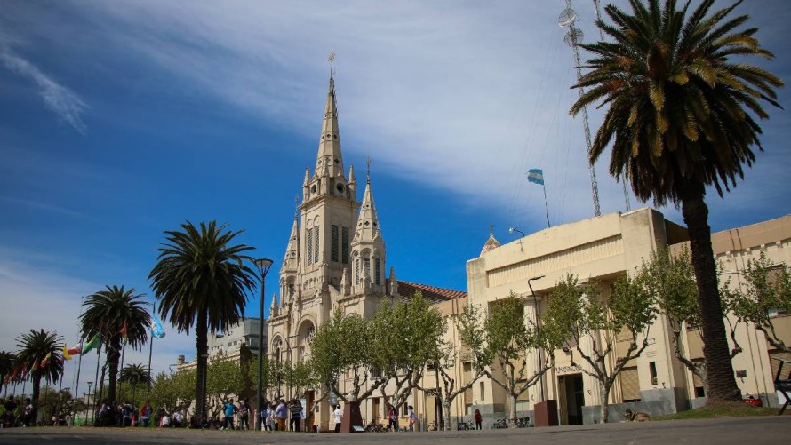 Municipales percibieron su salario de febrero con un 10% de aumento