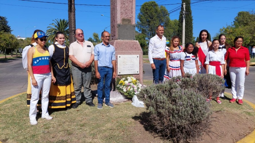 Con un acto protocolar, Bolívar celebró el 145° aniversario de su fundación