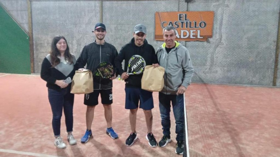 Jonathan Linarez, bicampeón en séptima categoría: logró el título junto a Luis Murgades