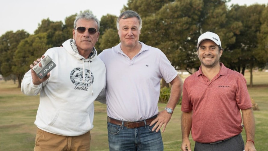 Más de 70 golfistas participaron del torneo  abierto auspiciado por Jorge y Martín de la Serna