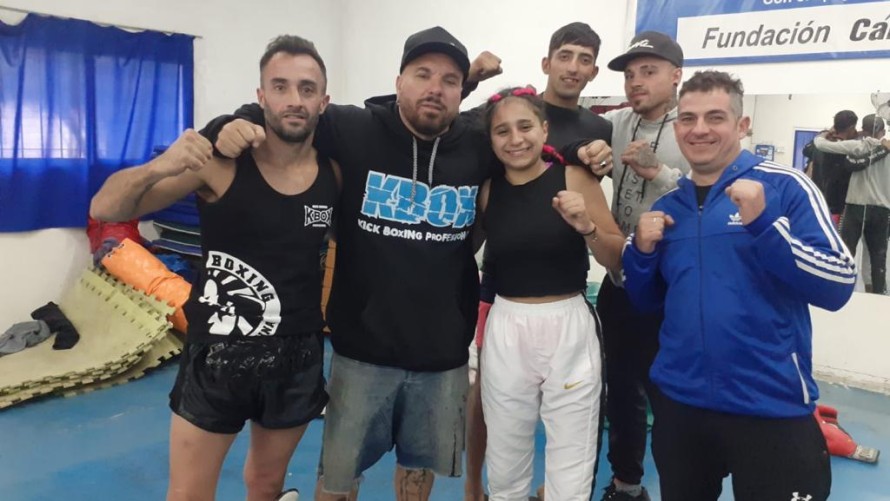 Kick Boxing: González asistió a la inauguración de una escuela en Vedia
