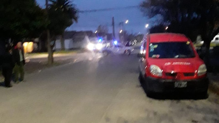 Una camioneta embistió a una joven en la avenida San Martín