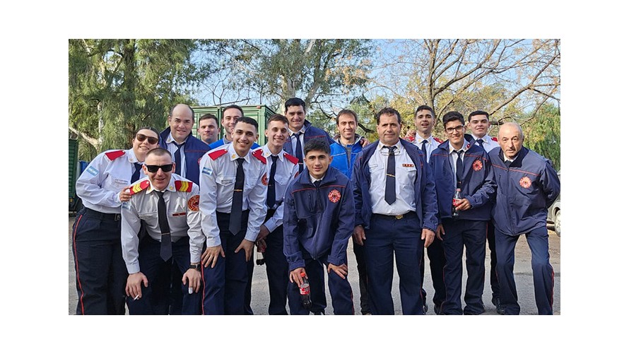 El cuartel de Bolívar participó del Desfile Federativo en el Día Nacional del Bombero Voluntario