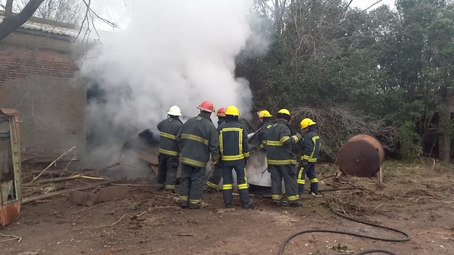 Nuevo incendio de basura en el ex peladero López convocó a los servicios de emergencia