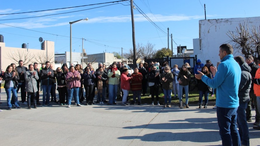 Pisano y Bucca inauguraron 10 cuadras de pavimento en barrio Colombo