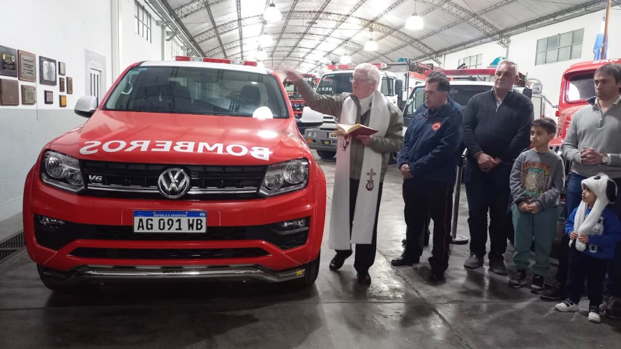 Se bendijo el móvil número 12 de la Asociación de Bomberos Voluntarios