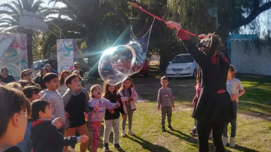 Decenas de niños disfrutaron de una tarde mágica junto a Lima Limón