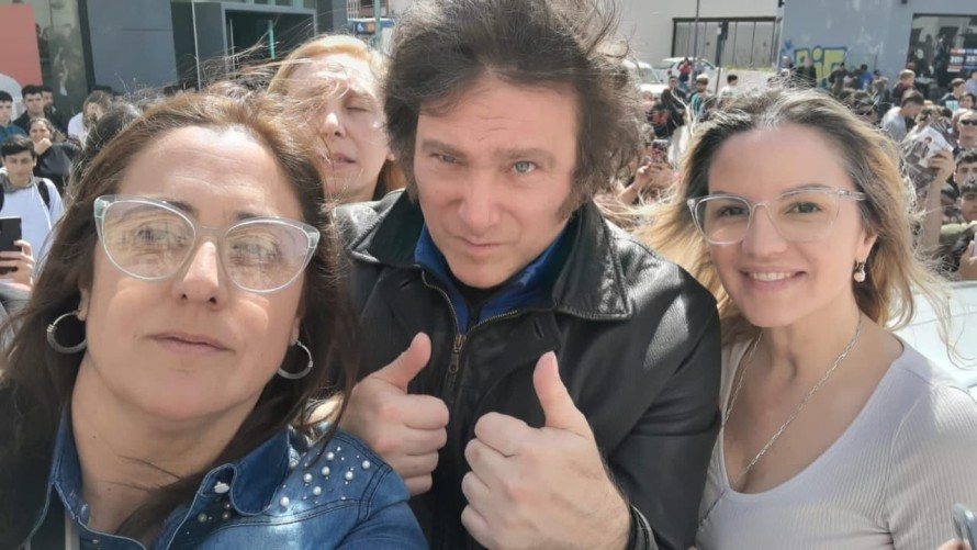 Patricia Unsaín viajó a Olavarría para encontrarse con Javier Milei y Carolina Píparo