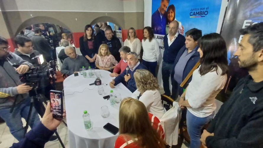 Morán inauguró el local de Juntos acompañado por el candidato a vice gobernador