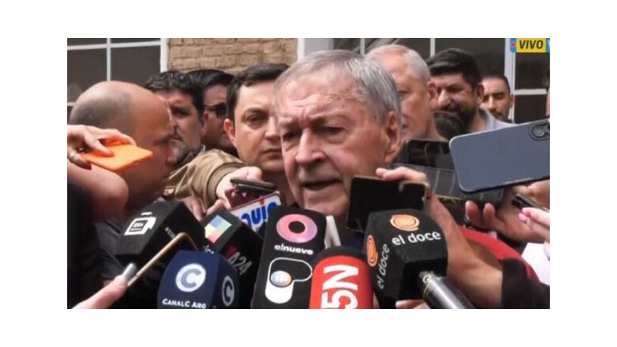 Juan Schiaretti votó en Córdoba y se diferenció de “los candidatos de la grieta”
