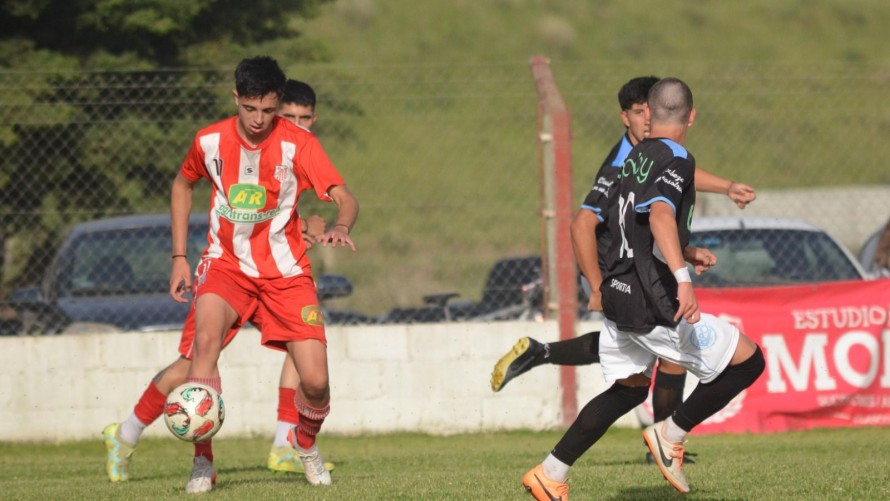 Balonpié se quedó con la primera final en un partidazo