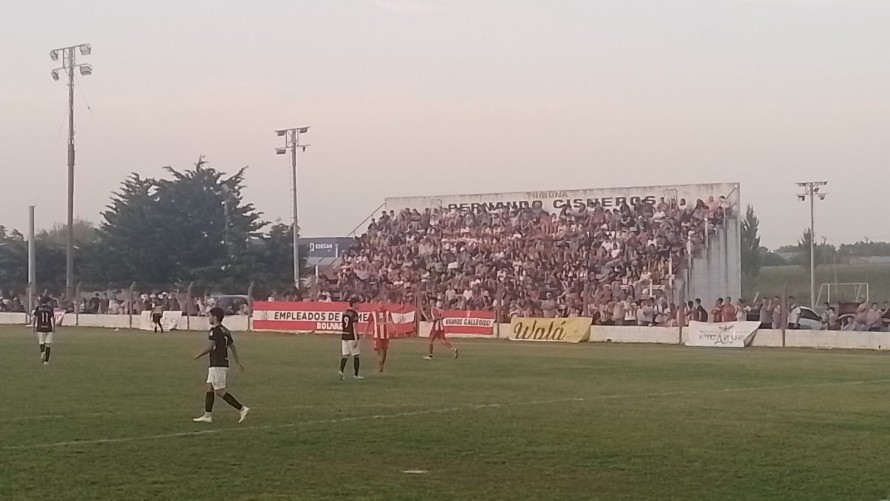 Balonpié se quedó con la primera final en un partidazo