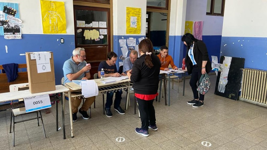 Pasado el mediodía, ya votó el 45 por ciento del padrón en Bolívar