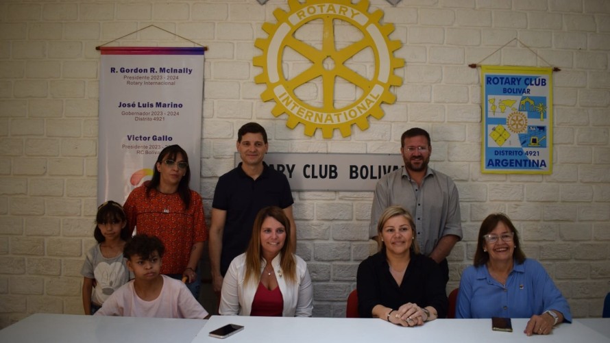 El Rotary Bolívar entregó sillas de ruedas a la comunidad