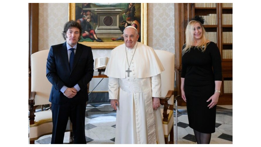 Javier Milei y el Papa estuvieron reunidos una hora en el Vaticano