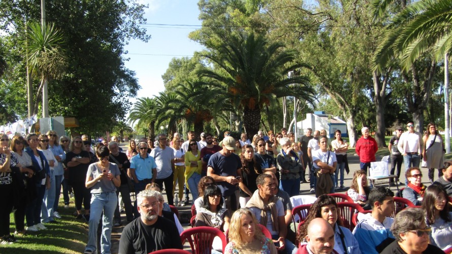 La eterna lumbre de la esperanza mueve los pasos de todo un pueblo