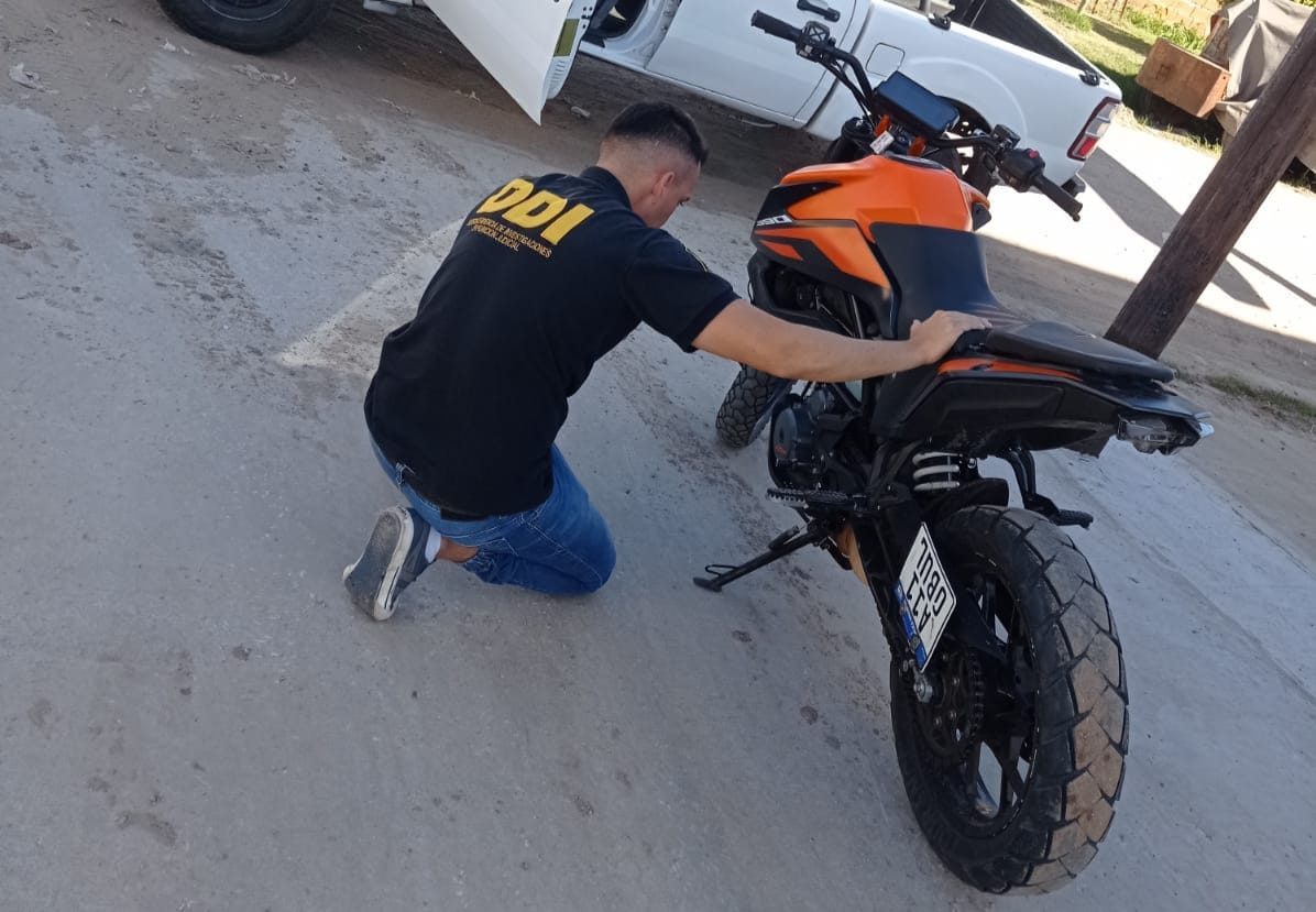 La policía de investigaciones secuestró una moto que había sido robada en Capital Federal