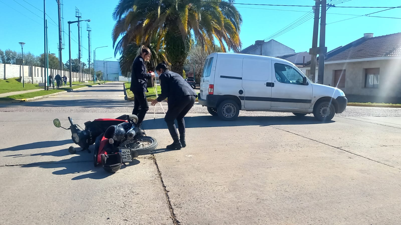 Una mujer sufrió fracturas tras un accidente en avenida Venezuela