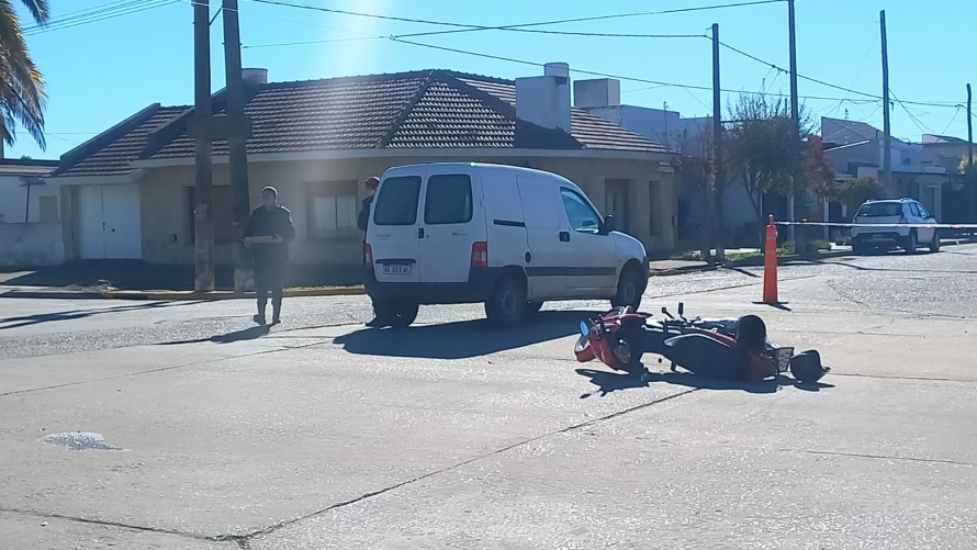 Una mujer sufrió fracturas tras un accidente en avenida Venezuela