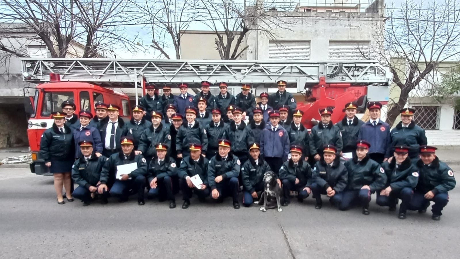 El Día del Bombero Voluntario se celebró con un emotivo acto