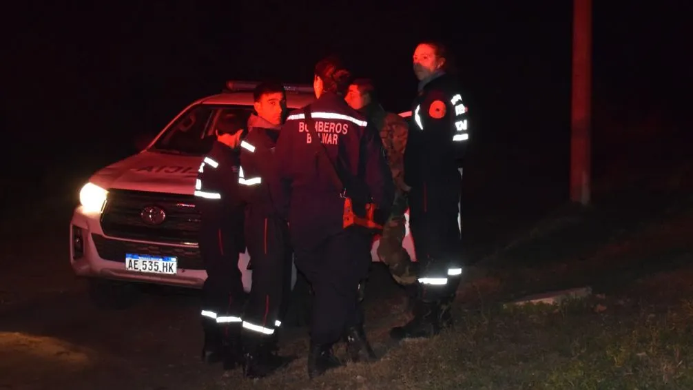 Bomberos voluntarios de Bolívar se sumó al rastrillaje en la búsqueda del joven José Luis