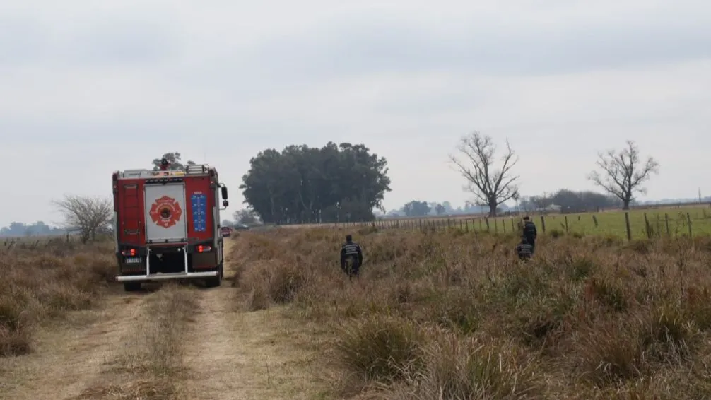 Patrullan un campo y su zona circundante en búsqueda de un hombre reportado como desaparecido