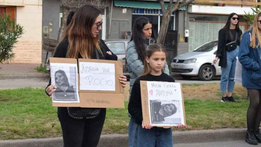 Se desarrolló la segunda marcha por el crimen de Rocío González