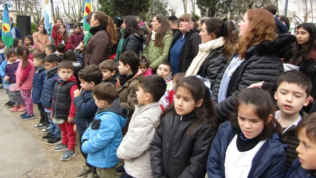 Los pibes de las escuelas homenajearon a San Martín