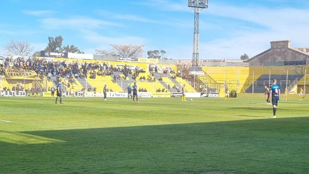 Ciudad de Bolívar superó a Olimpo en Bahía Blanca. Crédito: X//Olimpo_oficial.