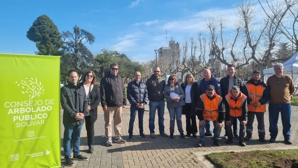 Pisano acompañó la iniciativa del Consejo de Arbolado Público por el Día del Árbol