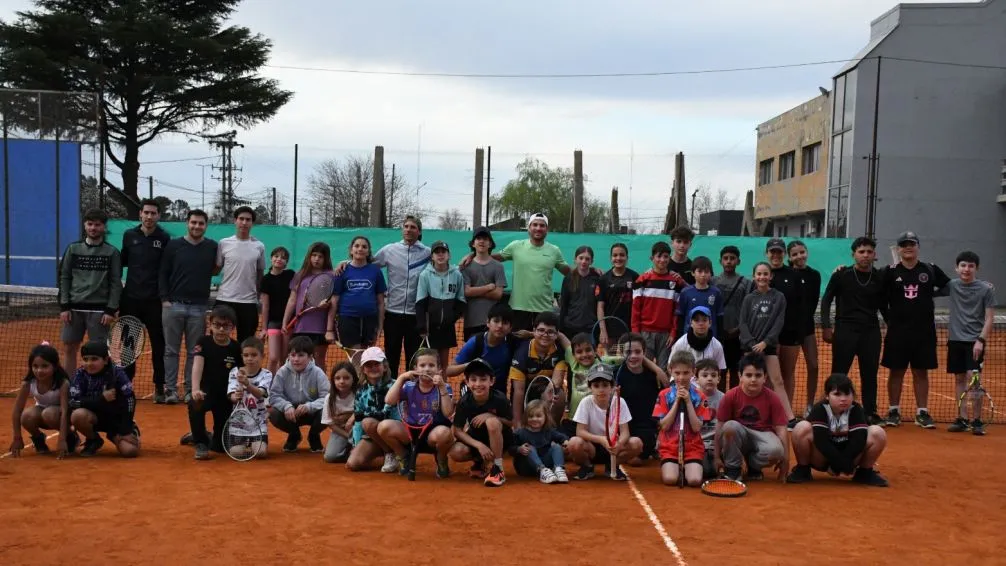 Un día volvió el tenis a Independiente