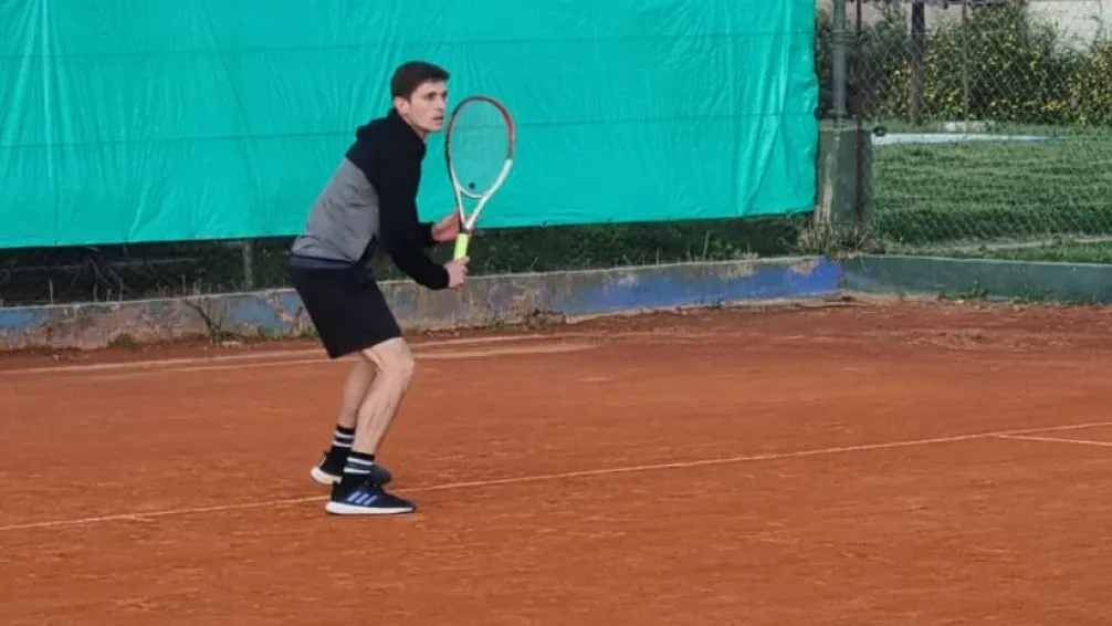 Santiago Morán fue campeón del primer torneo organizado por Clay Tennis Bolívar