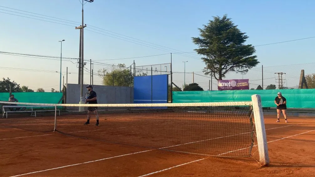 Ignacio Nieto y Silvana Barcia fueron campeones en Clay Tennis Bolívar