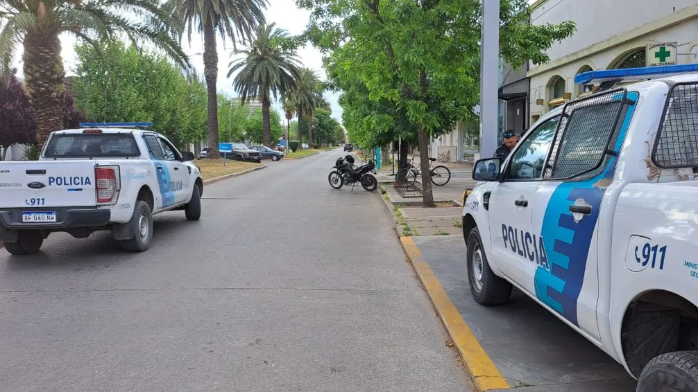 Una moto embistió a un agente de Seguridad Vial