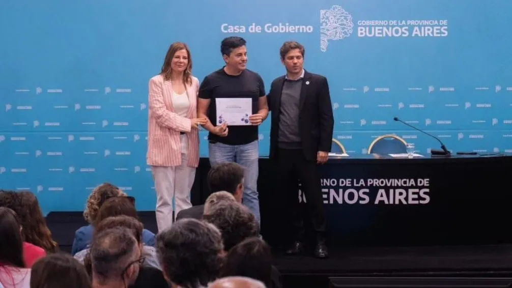 El director de Cultura municipal compartió un acto con Kicillof y recibió financiamiento