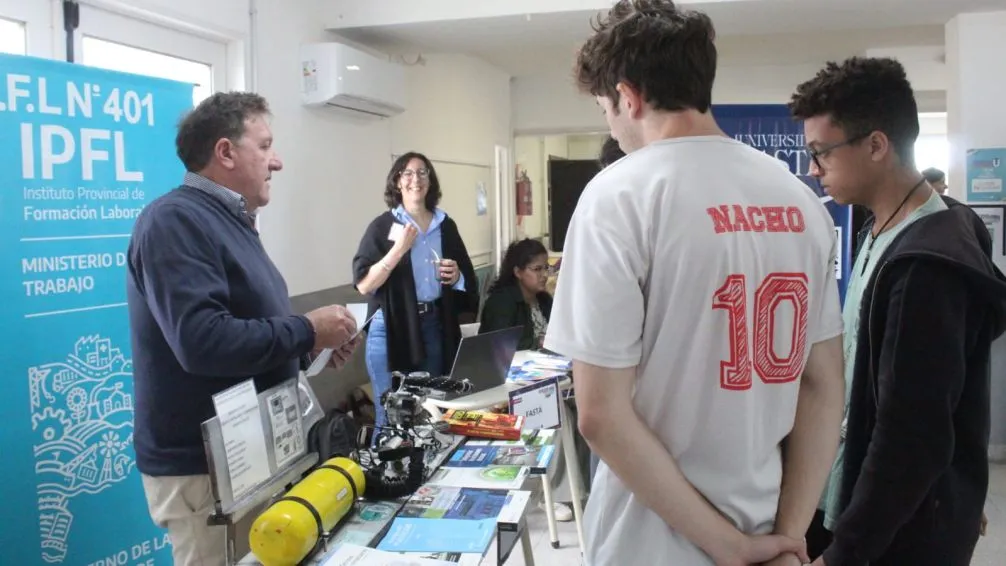 Se realizó en el CRUB la Expo Bolívar Educa