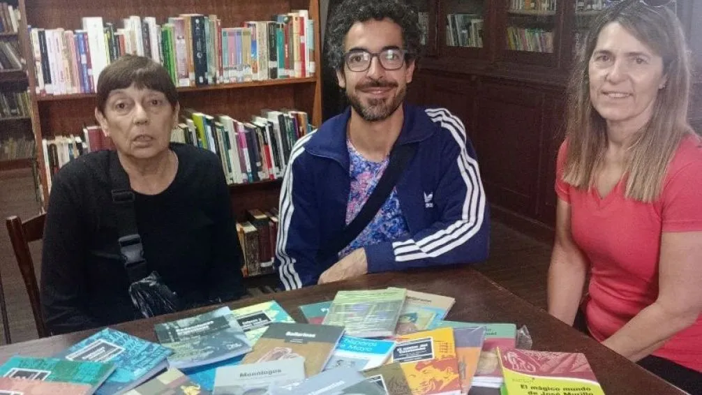  La comisión de Asociados del Credicoop obsequió a La Cultural una colección de libros