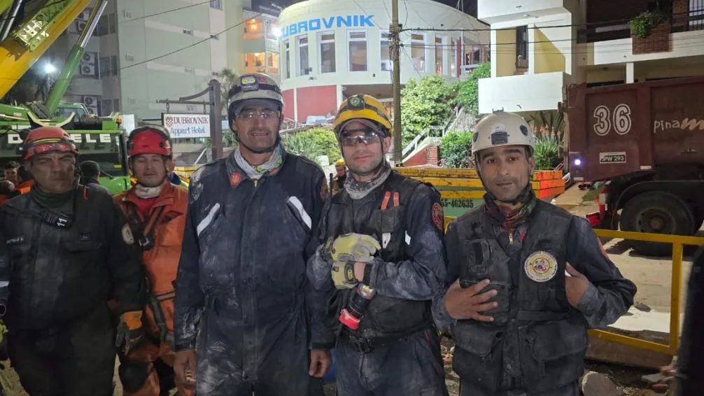 Regresan los bomberos bolivarenses que trabajaron en Villa Gesell