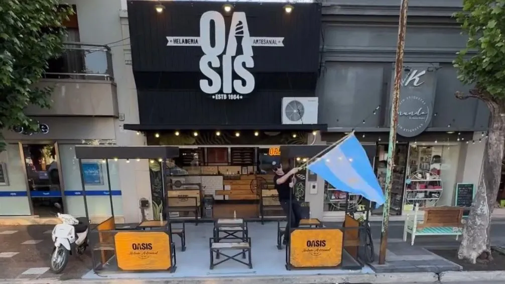 La nueva movida de Oasis: en contra de Halloween y a favor de la tradición argentina