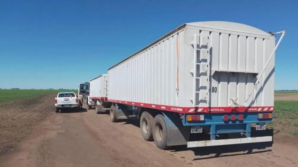 Se labraron infracciones a camiones que transitaron por caminos rurales luego de la lluvia