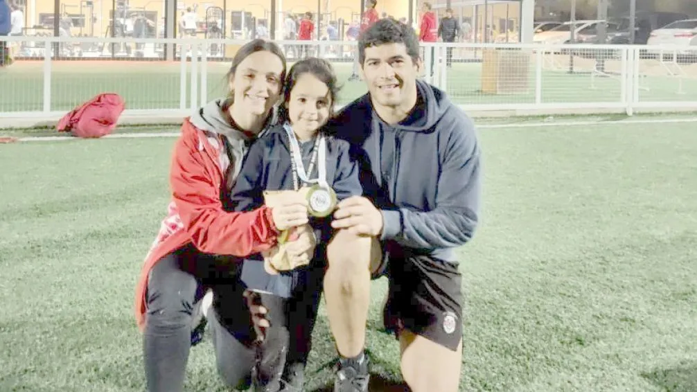 Enzo, Romina (y ahora Joaco) siguen respirando rugby