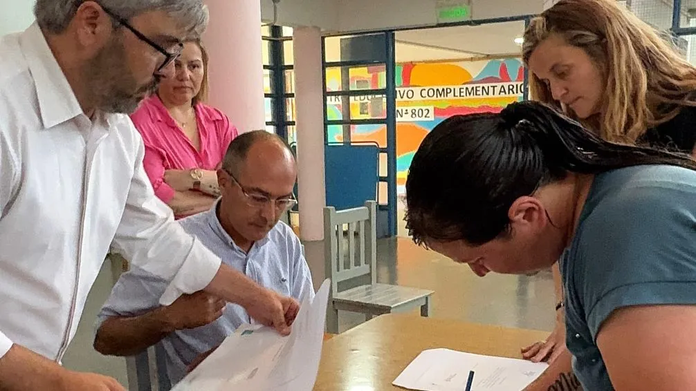 Más de 60 familias accederán a su escritura