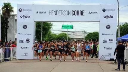 "Henderson Corre" dio su primer paso y tuvo bolivarenses en la línea de largada